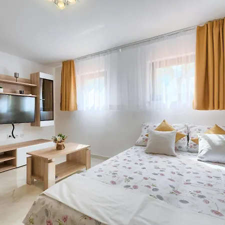 Daire Meden By Interhome Galižana